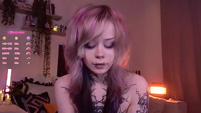 Lollyshy live sex cam