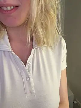 HoneyRay live sex cam