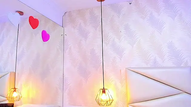 laurettedela_rouse live sex cam