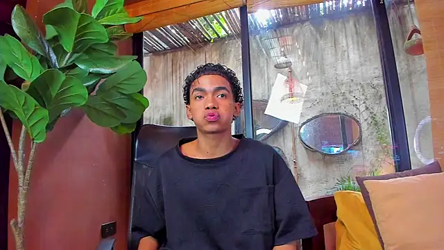 AlanCutee live sex cam