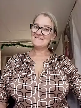 irinamaux live sex cam