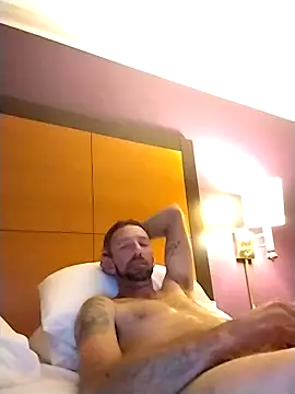 Treemandude live sex cam