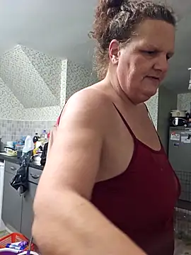 MissQueenBeex live sex cam