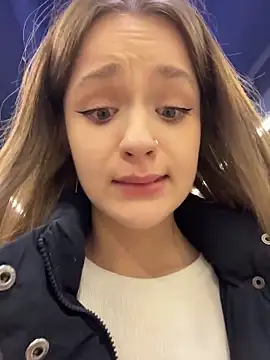 KittyQueeny live sex cam