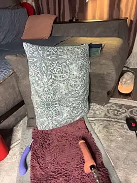 Hotnessi live sex cam