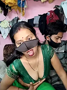 jacqueline-24 live sex cam