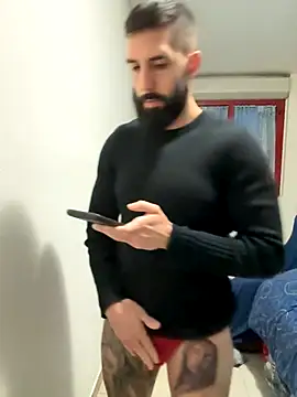 Gioeltoro89 live sex cam