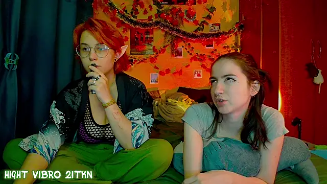 TrickyKitsune live sex cam