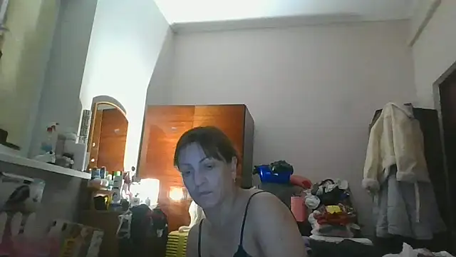 ShawnaAdams live sex cam