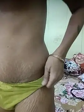 Snaya-baby live sex cam