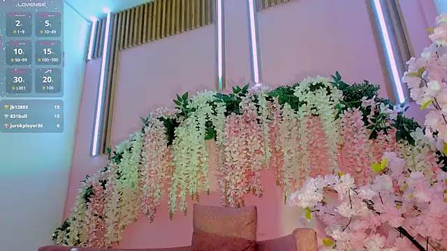 ThiccyLexxy live sex cam