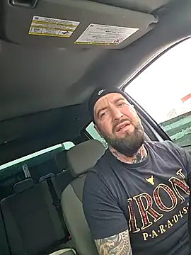 Beardedtattood live sex cam