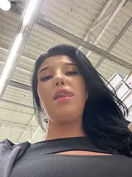 Tisha_Busty live sex cam