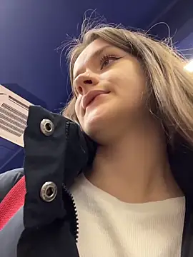 KittyQueeny live sex cam