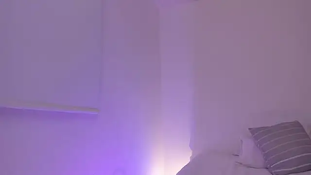 Sexyshantal_ live sex cam