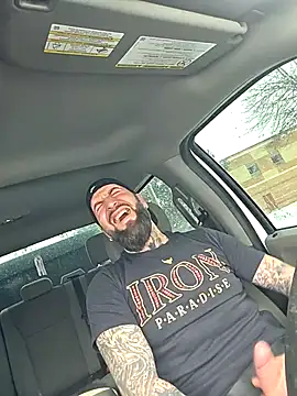 Beardedtattood live sex cam