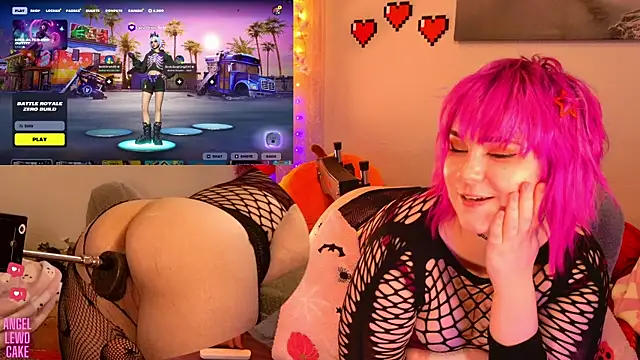 Angel-Lewd-Cake live sex cam