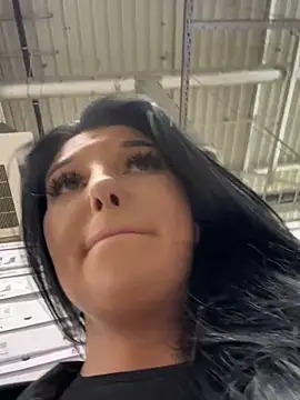 Tisha_Busty live sex cam