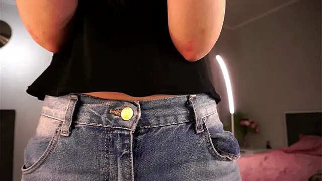 NanceeWestaway live sex cam