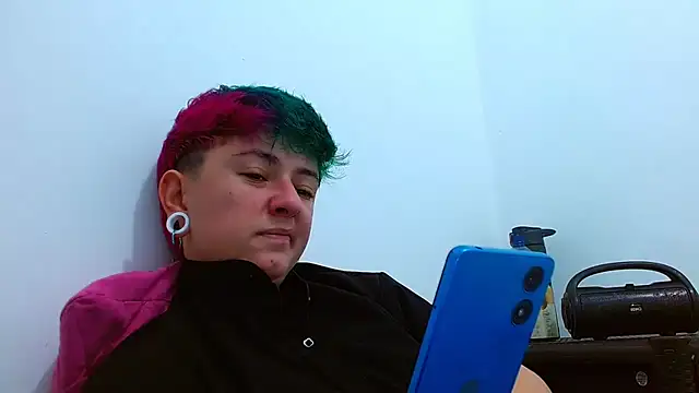 tomboyblue live sex cam