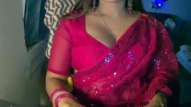 Cute-Tara live sex cam