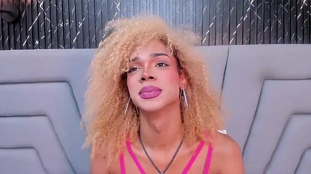 NaomiSteward live sex cam