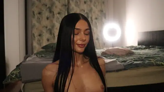 IvyKaelani live sex cam