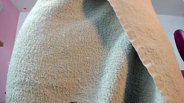 CAMILA--REY live sex cam