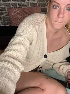 SexyMilf_37 live sex cam