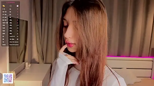 CoraleeSpadlin live sex cam