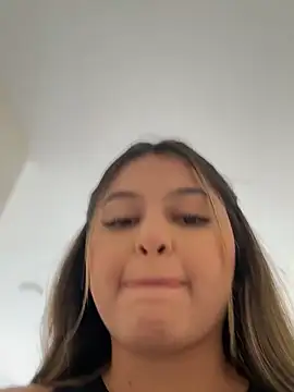 lunablossom_ live sex cam