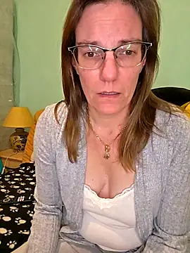 SpiceLea live sex cam