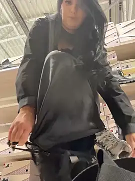 Tisha_Busty live sex cam