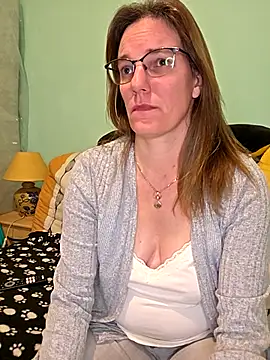 SpiceLea live sex cam