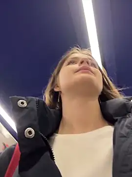 KittyQueeny live sex cam