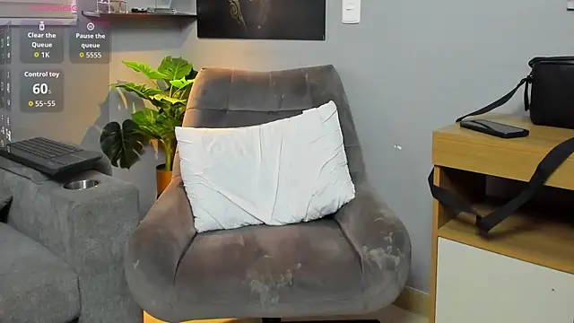 Giorgio-Leone live sex cam