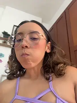 Kay_LustyWife live sex cam