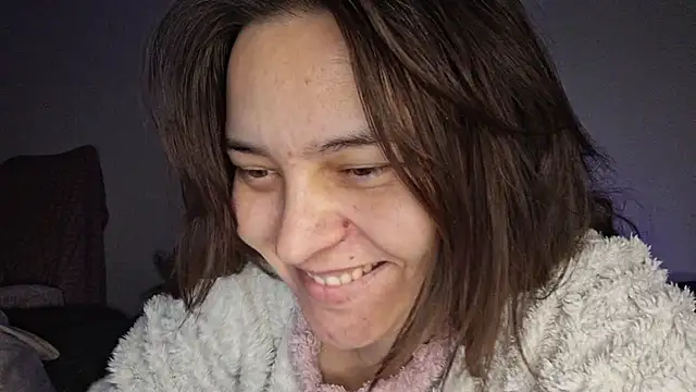 Cyndee_Winter live sex cam