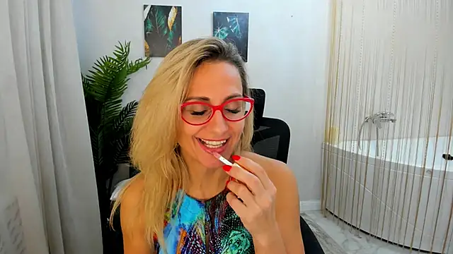 MuseOfStage live sex cam