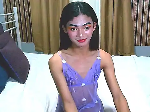 SluttyZowi live sex cam