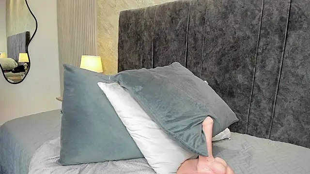 lola__sweetx live sex cam