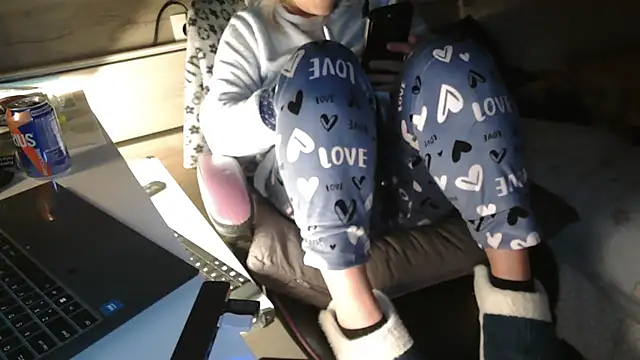 LaRa_forU live sex cam