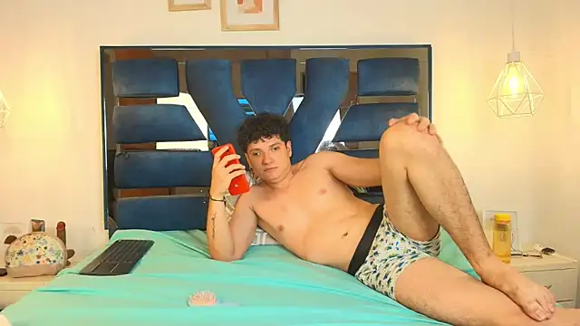 Zoe_And_Dylan_ live sex cam