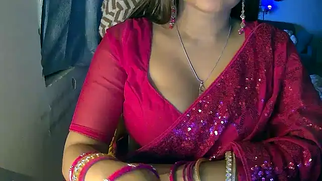 Cute-Tara live sex cam