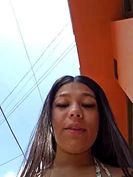 Alyshanon18 live sex cam