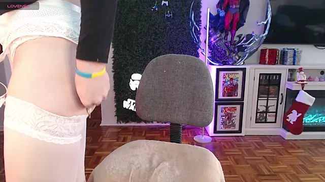 Vixen_Lockheart live sex cam