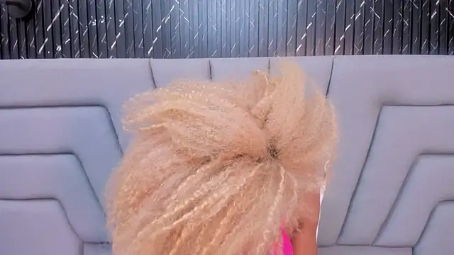 NaomiSteward live sex cam