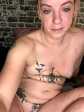 SexyMilf_37 live sex cam