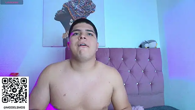 naomi_campbel_ live sex cam