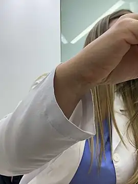 alicee16 live sex cam